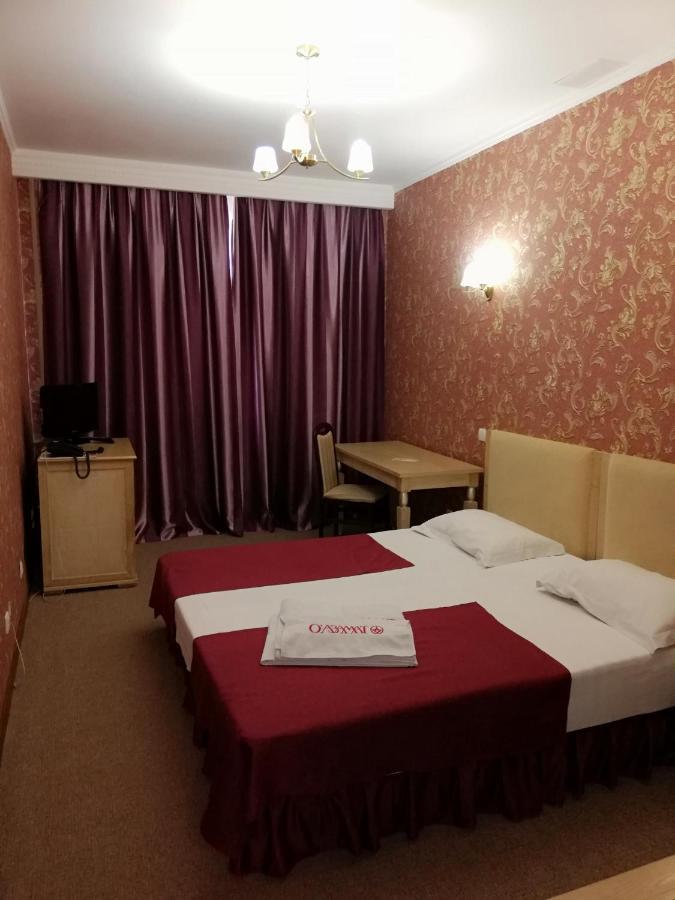 O Azamat Hotel Astana Luaran gambar