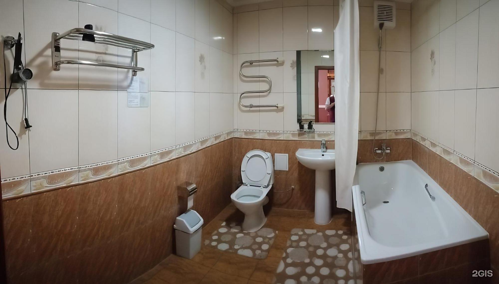 O Azamat Hotel Astana Luaran gambar