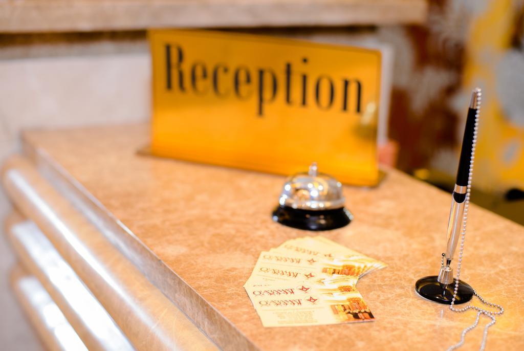 O Azamat Hotel Astana Luaran gambar