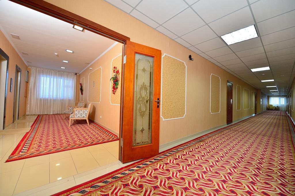 O Azamat Hotel Astana Luaran gambar
