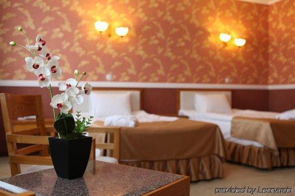 O Azamat Hotel Astana Bilik gambar