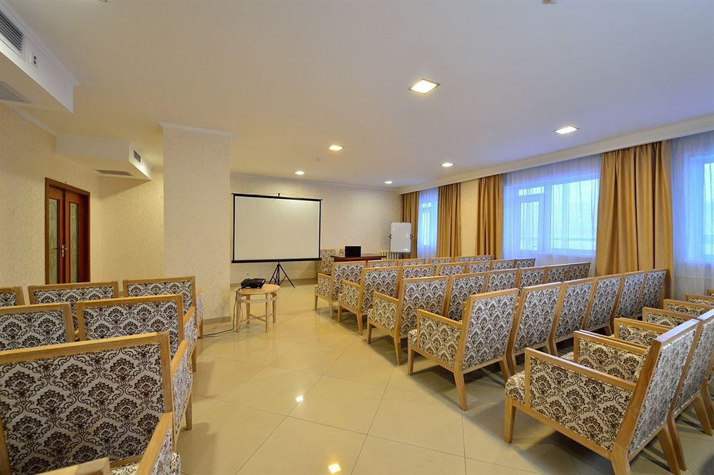 O Azamat Hotel Astana Luaran gambar